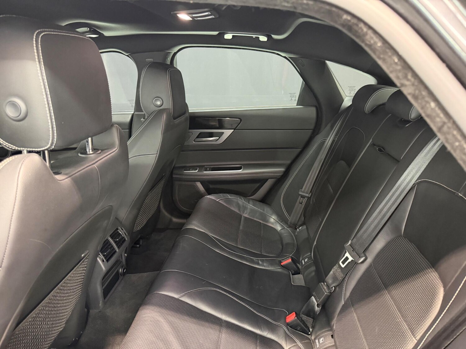 Used Jaguar XF 2017 for sale - 77839704: Photo 23