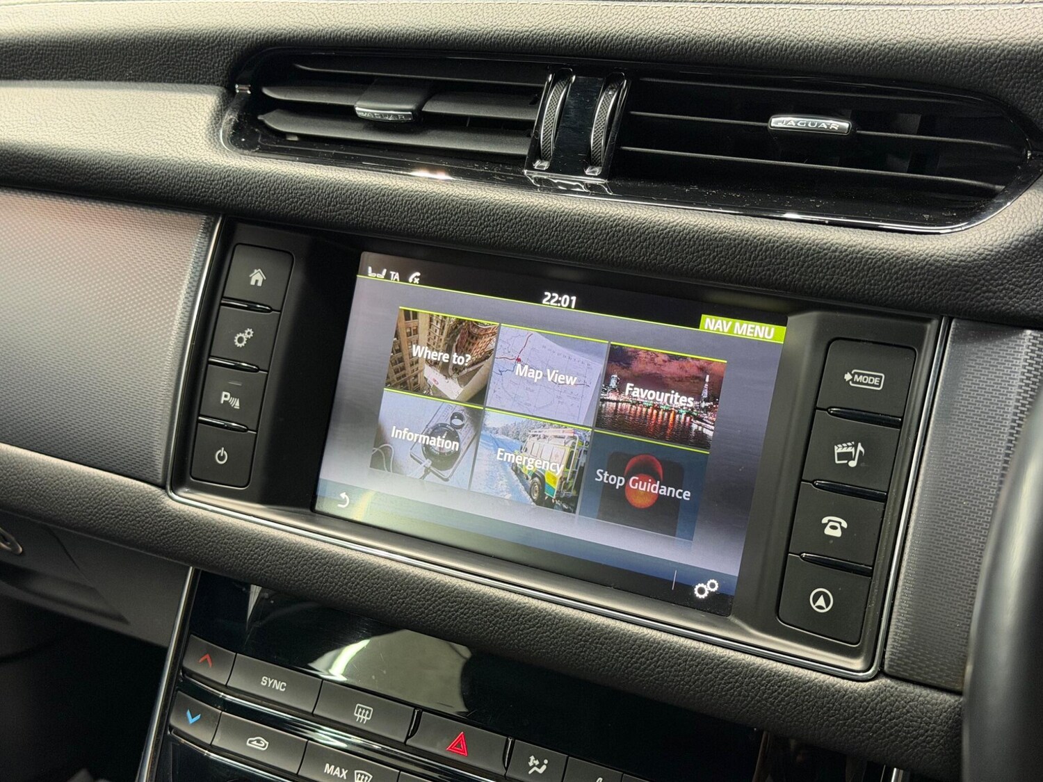 Used Jaguar XF 2017 for sale - 77839704: Photo 30