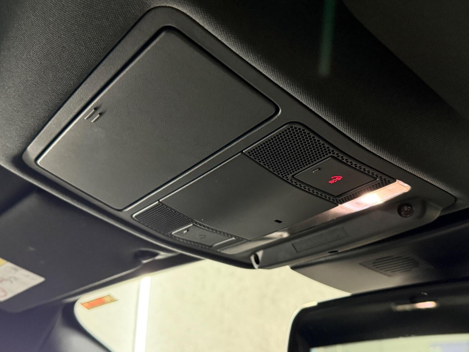 Used Jaguar XF 2017 for sale - 77839704: Photo 40