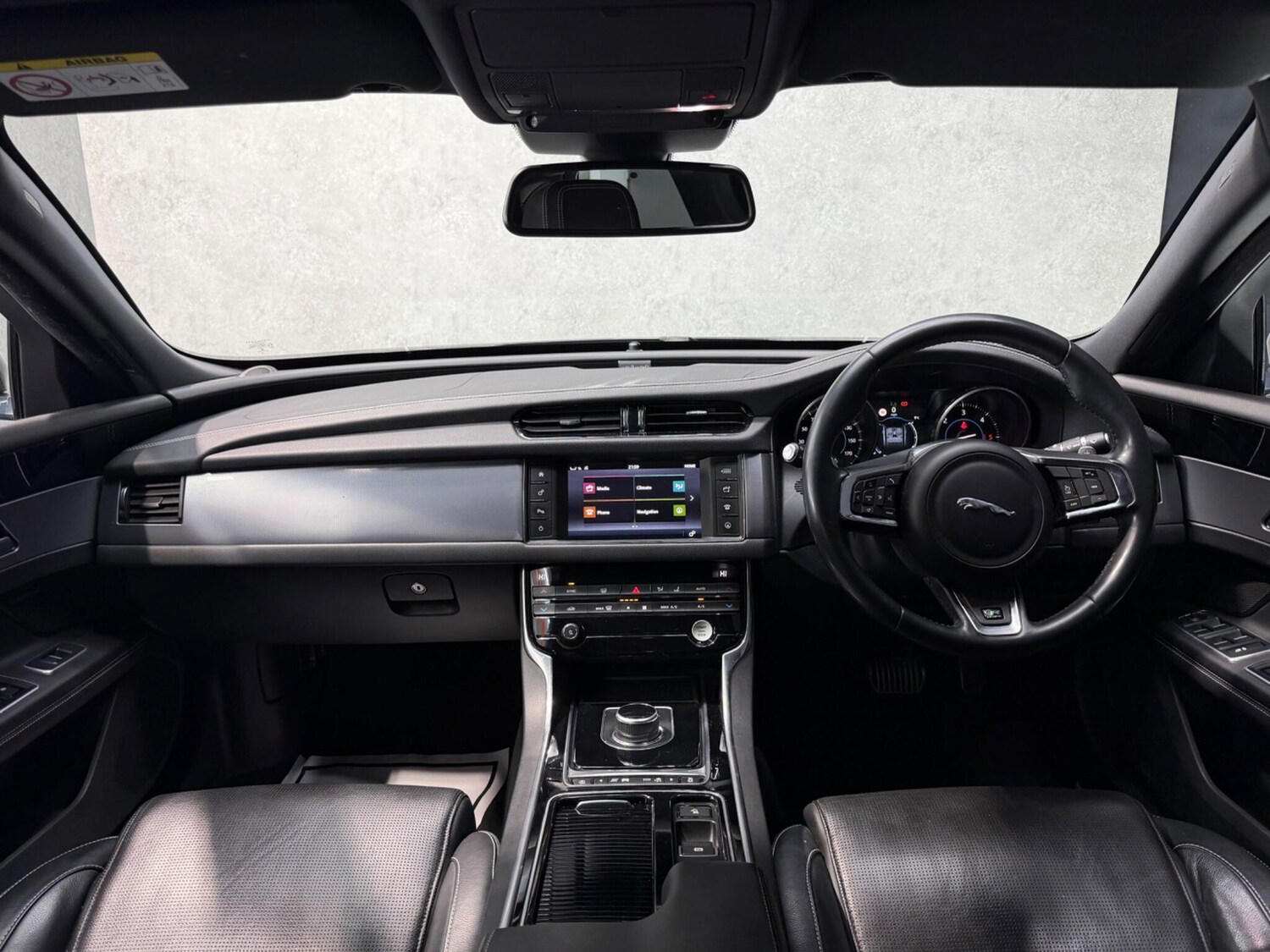 Used Jaguar XF 2017 for sale - 77839704: Photo 45