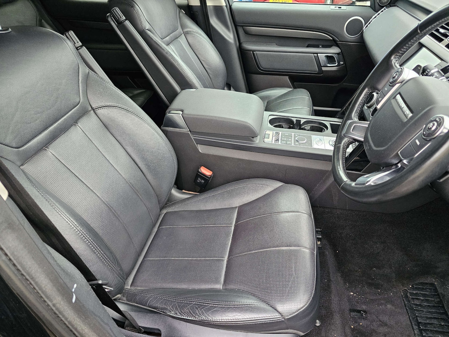 Used Land Rover Discovery 2017 for sale - 77065868: Photo 17