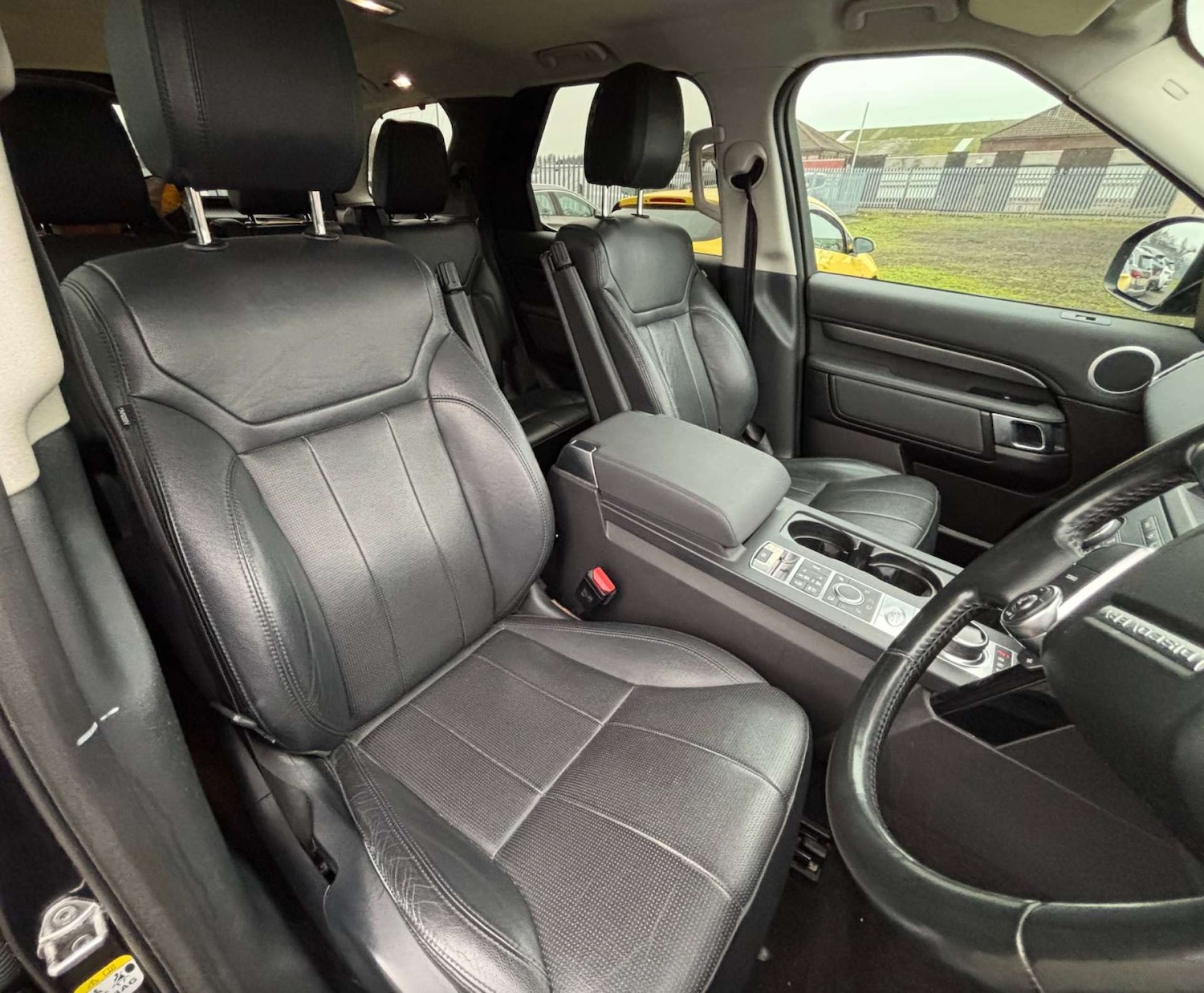 Used Land Rover Discovery 2017 for sale - 77065868: Photo 19