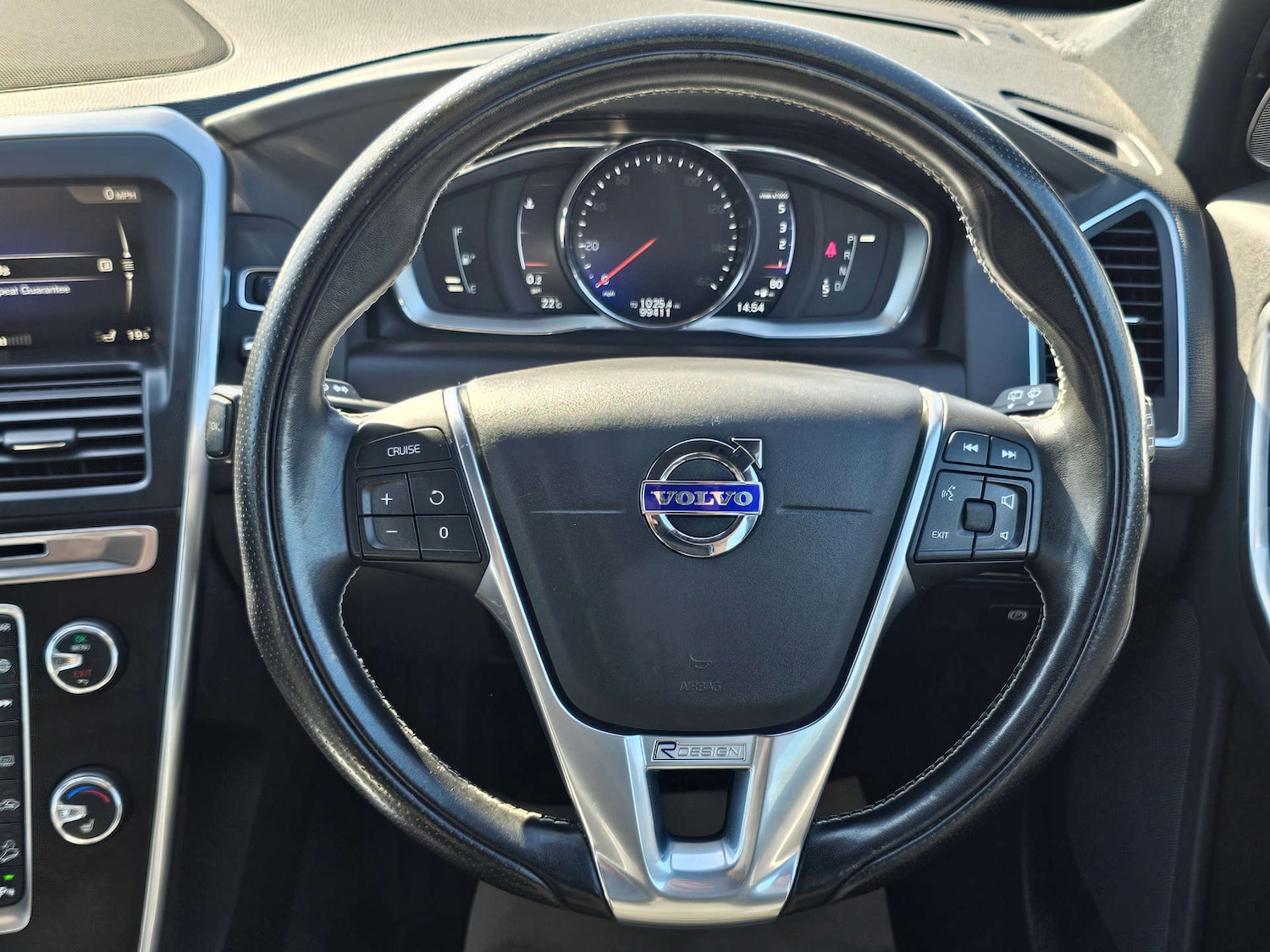 Used Volvo XC60 2017 for sale - 78167905: Photo 22