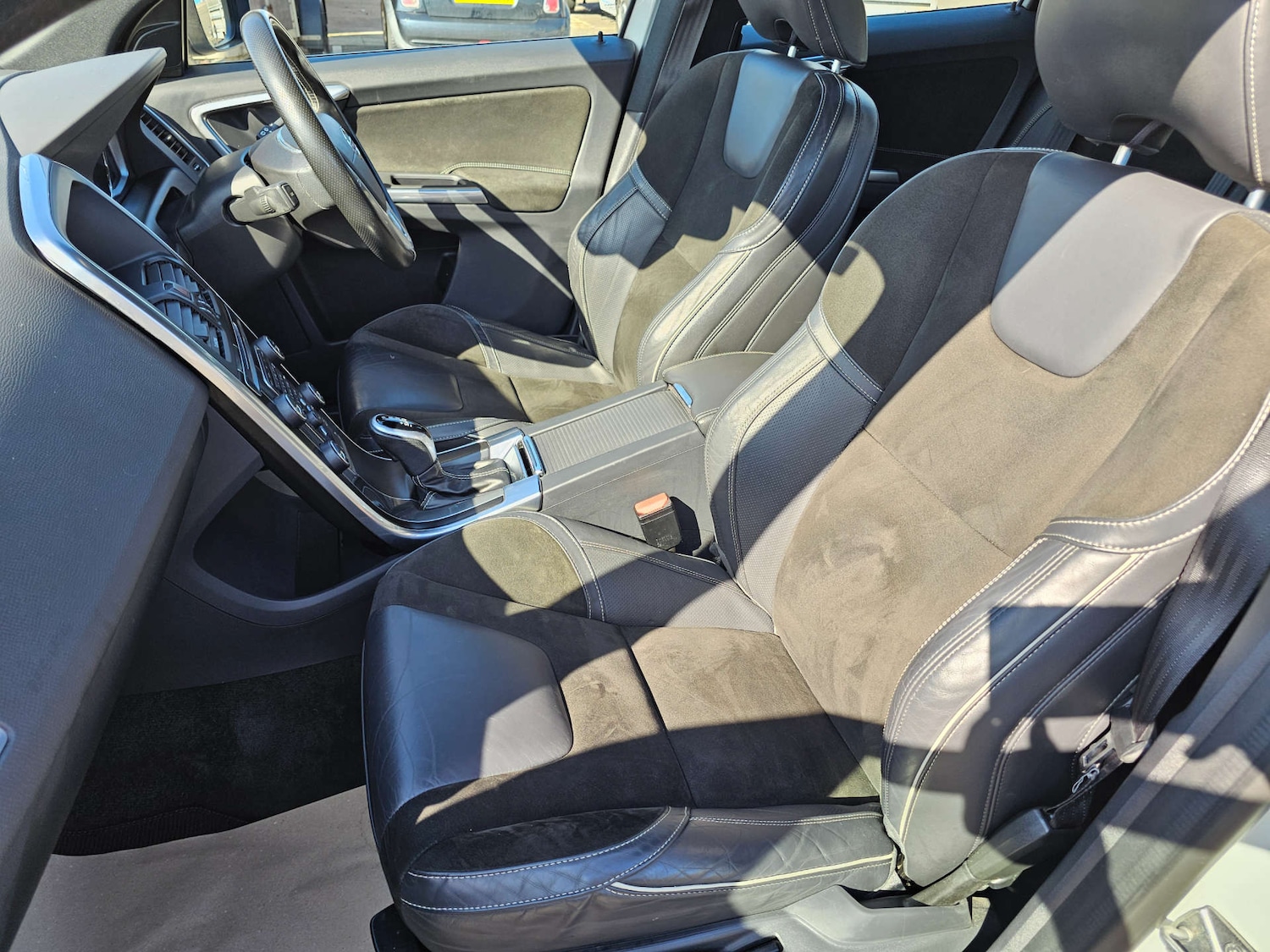 Used Volvo XC60 2017 for sale - 78167905: Photo 24