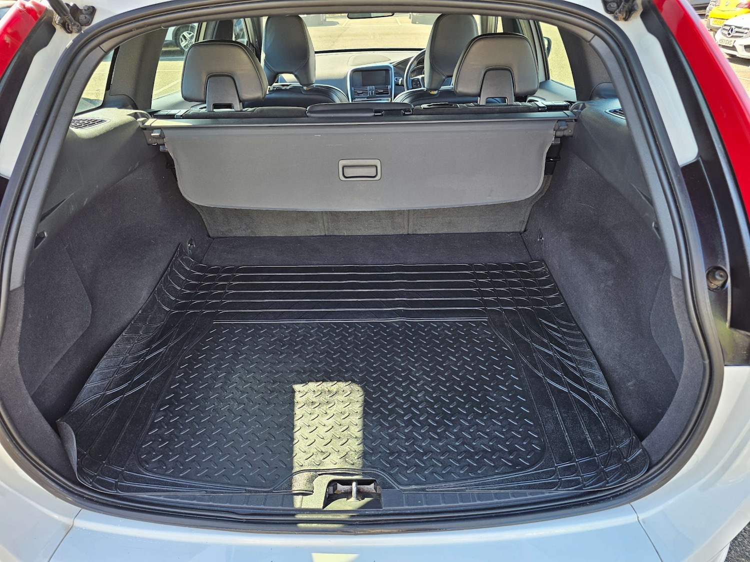 Used Volvo XC60 2017 for sale - 78167905: Photo 28