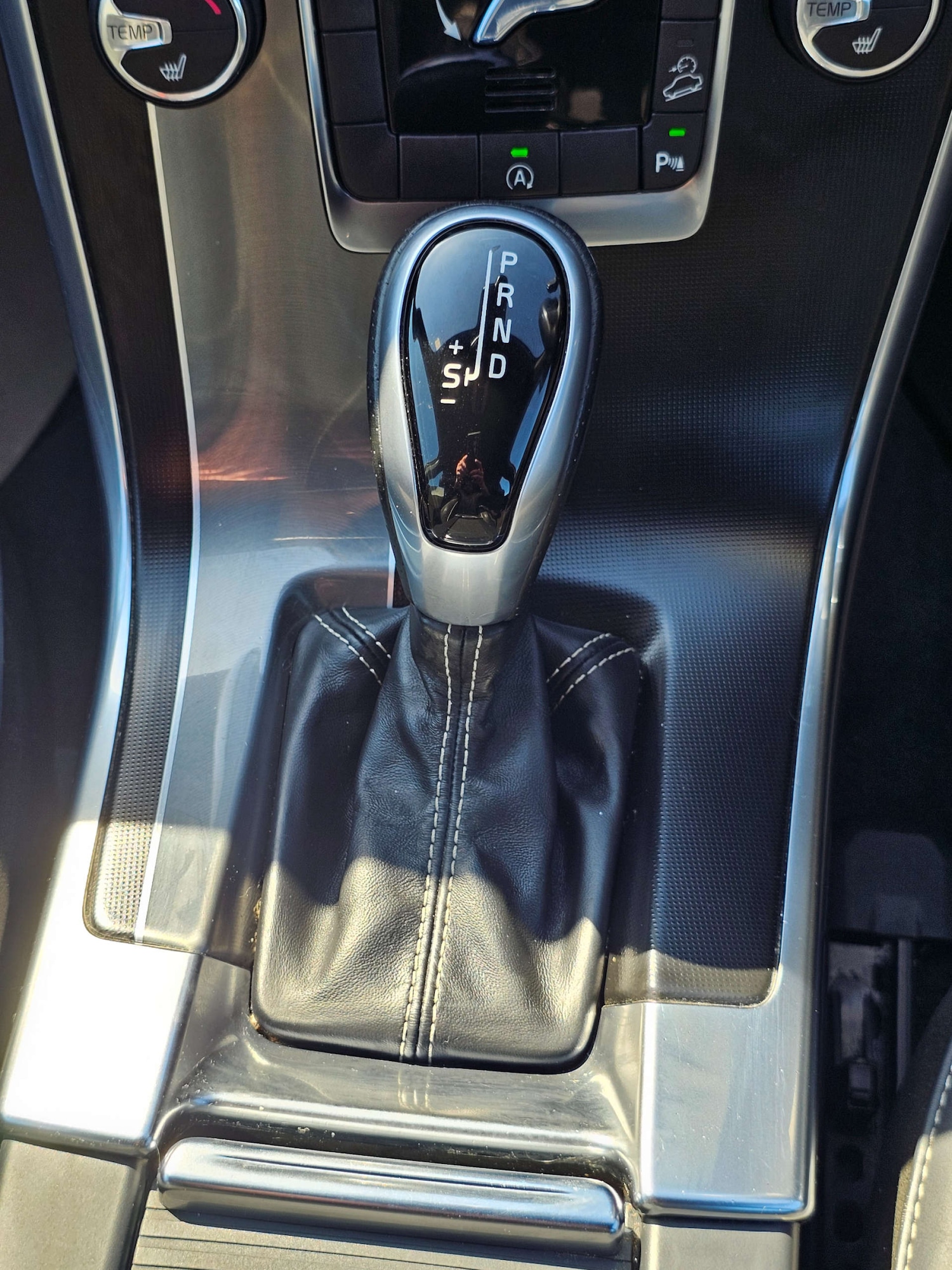 Used Volvo XC60 2017 for sale - 78167905: Photo 30