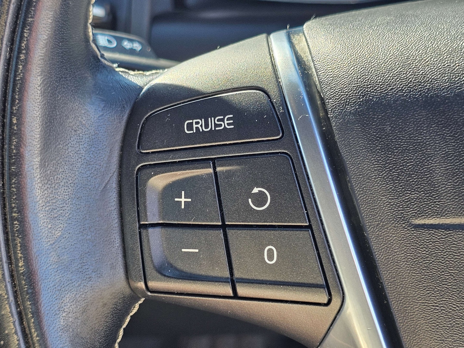 Used Volvo XC60 2017 for sale - 78167905: Photo 32