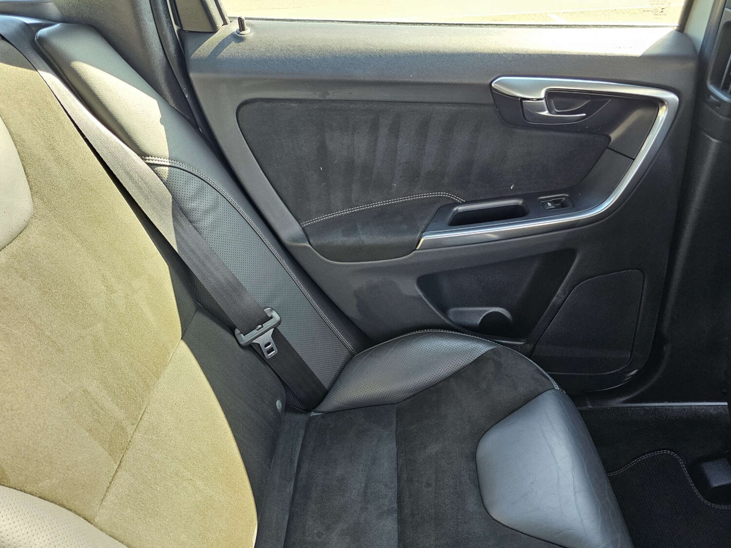 Used Volvo XC60 2017 for sale - 78167905: Photo 40