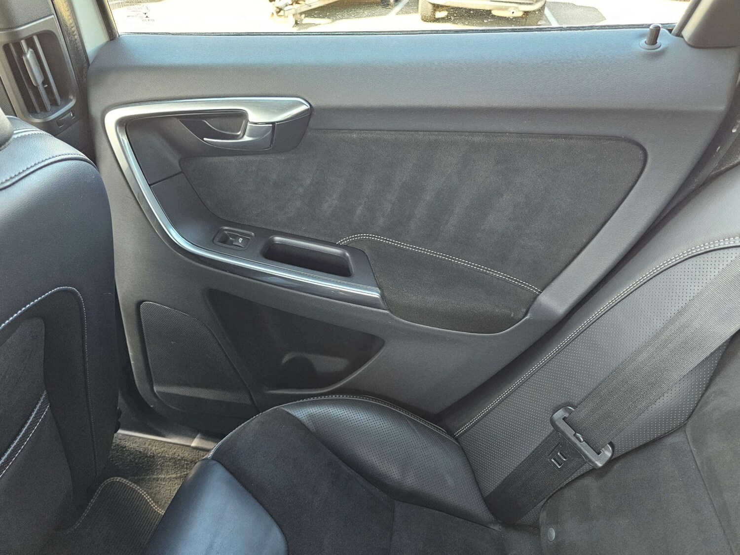 Used Volvo XC60 2017 for sale - 78167905: Photo 43