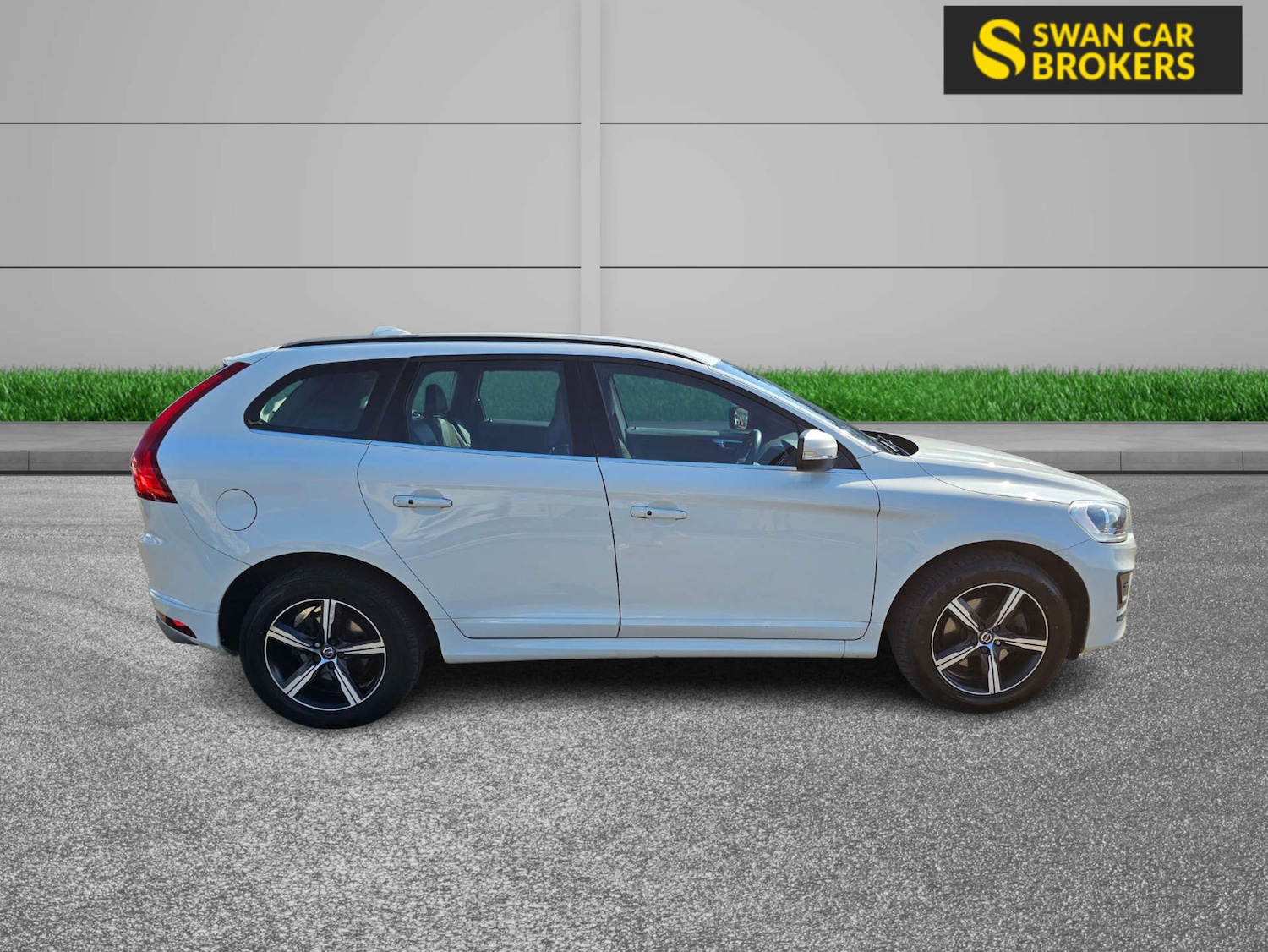 Used Volvo XC60 2017 for sale - 78167905: Photo 8