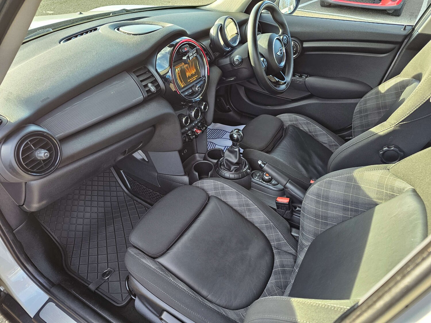 Used MINI Hatch 2015 for sale - 78020640: Photo 24