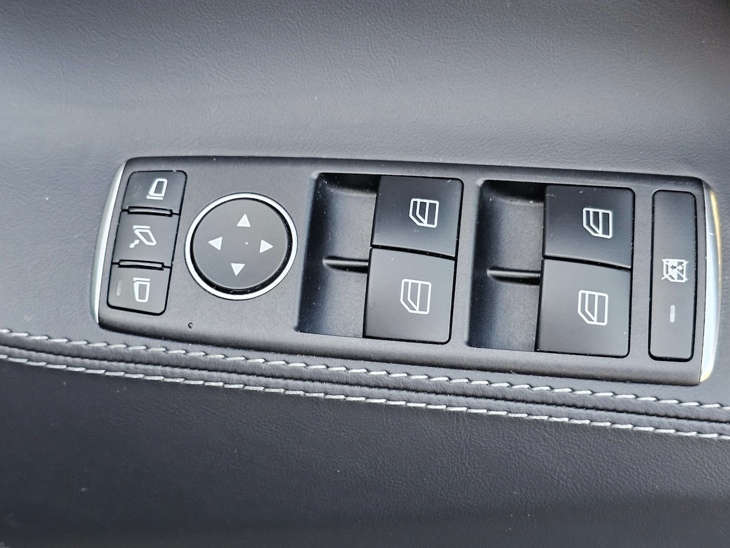 Used Tesla Model S 2018 for sale - 76966983: Photo 59