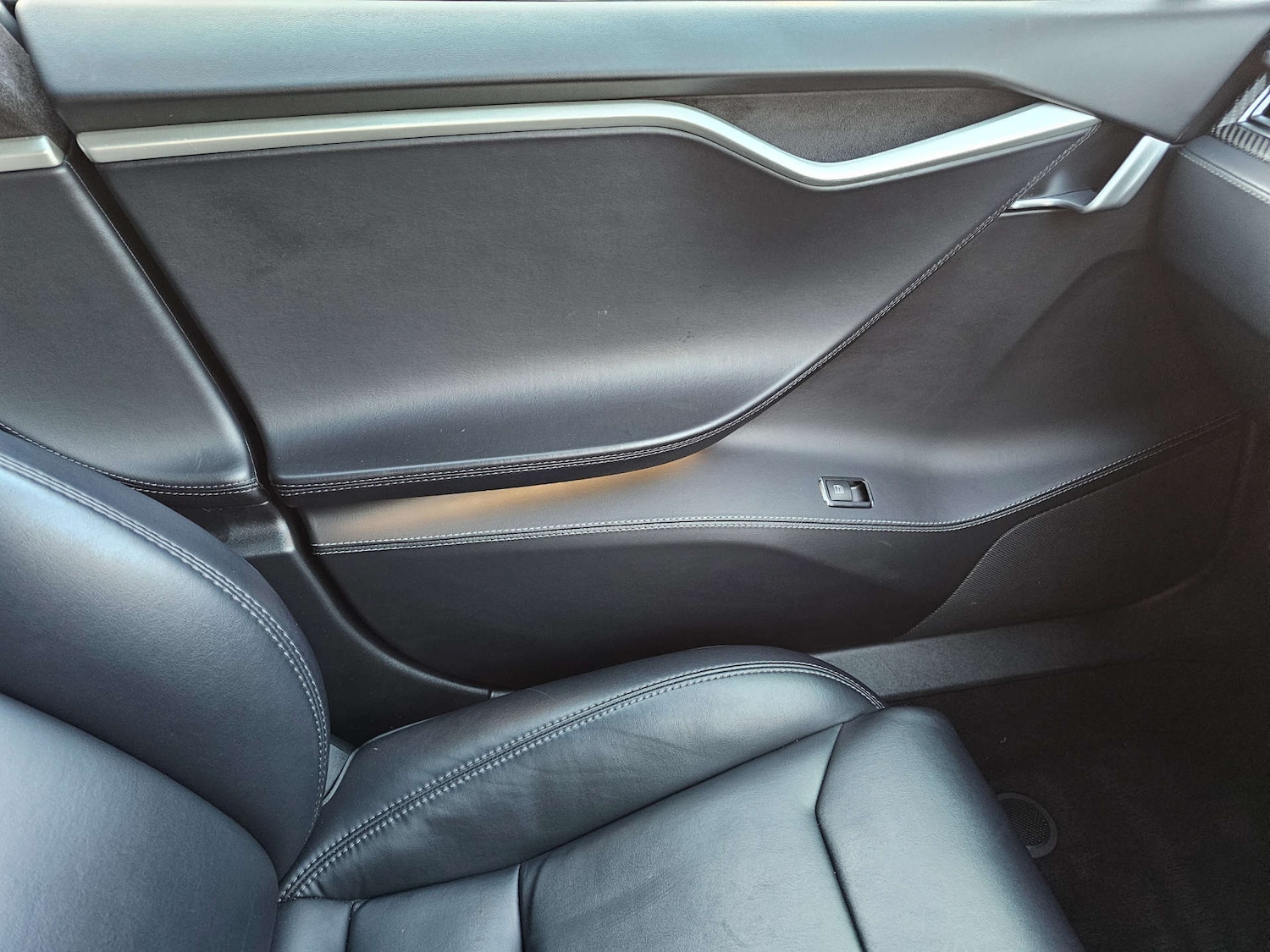 Used Tesla Model S 2018 for sale - 76966983: Photo 64