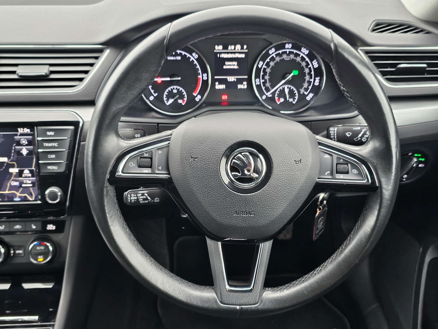 Used Skoda Superb 2017 for sale - 76720463: Photo 21