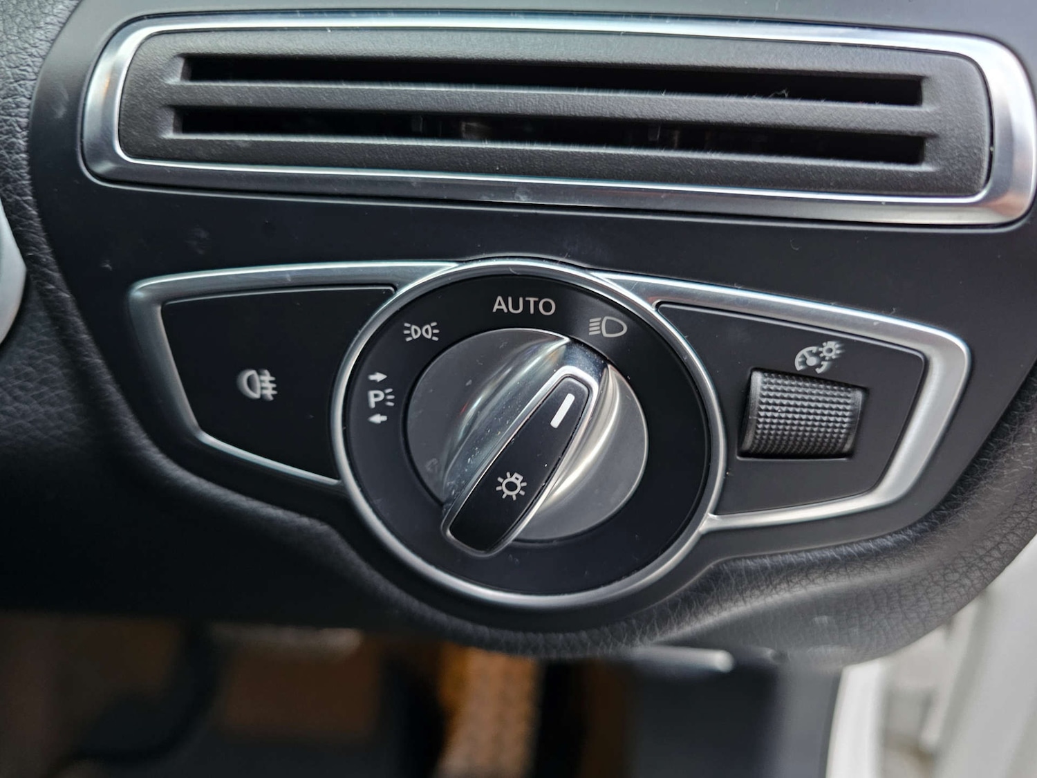 Used Mercedes-Benz C Class 2017 for sale - 77476424: Photo 35