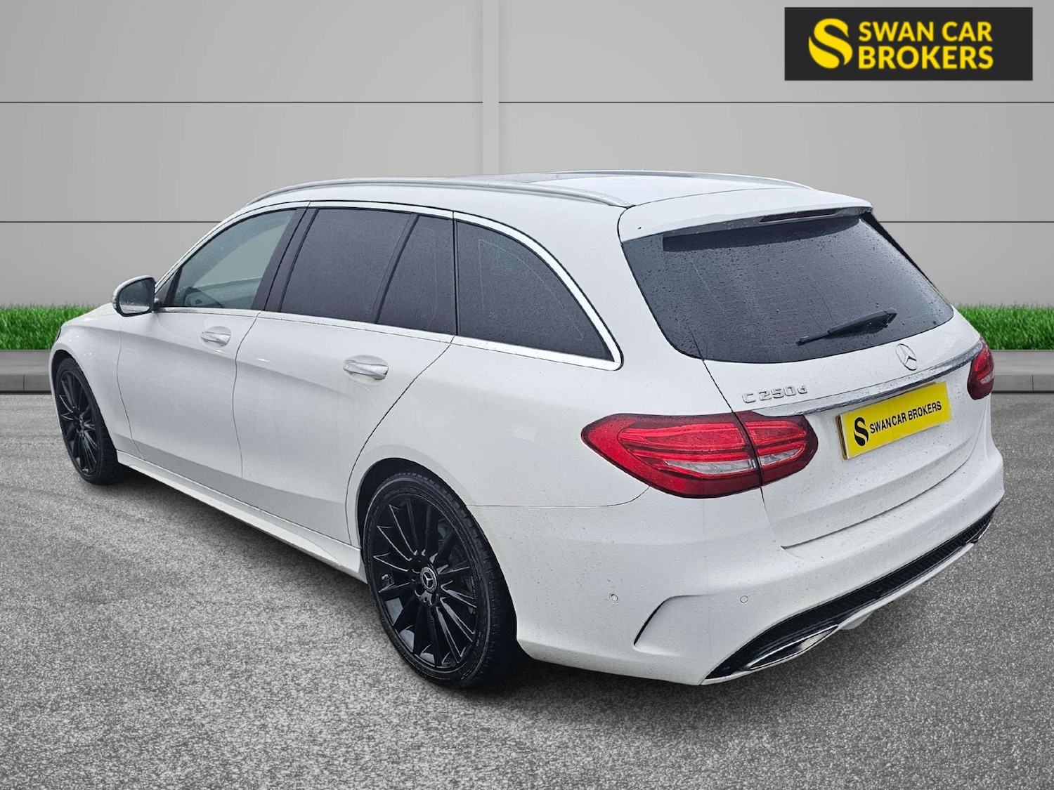 Used Mercedes-Benz C Class 2017 for sale - 77476424: Photo 4