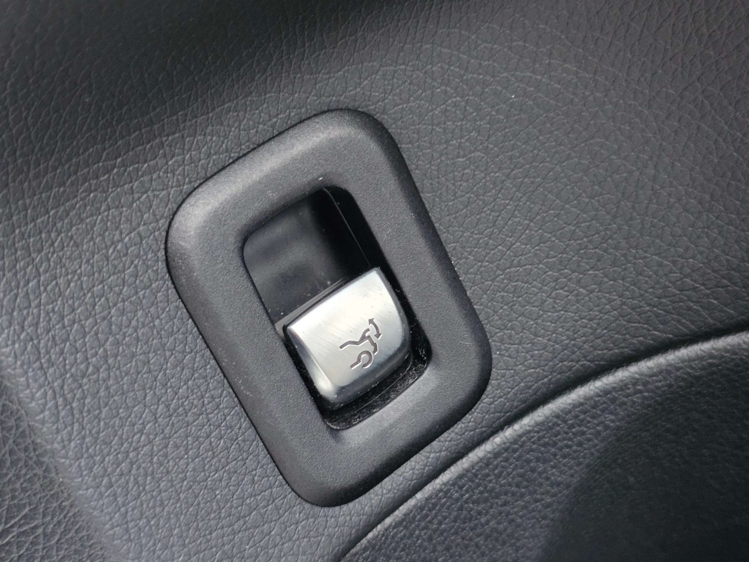 Used Mercedes-Benz C Class 2017 for sale - 77476424: Photo 40