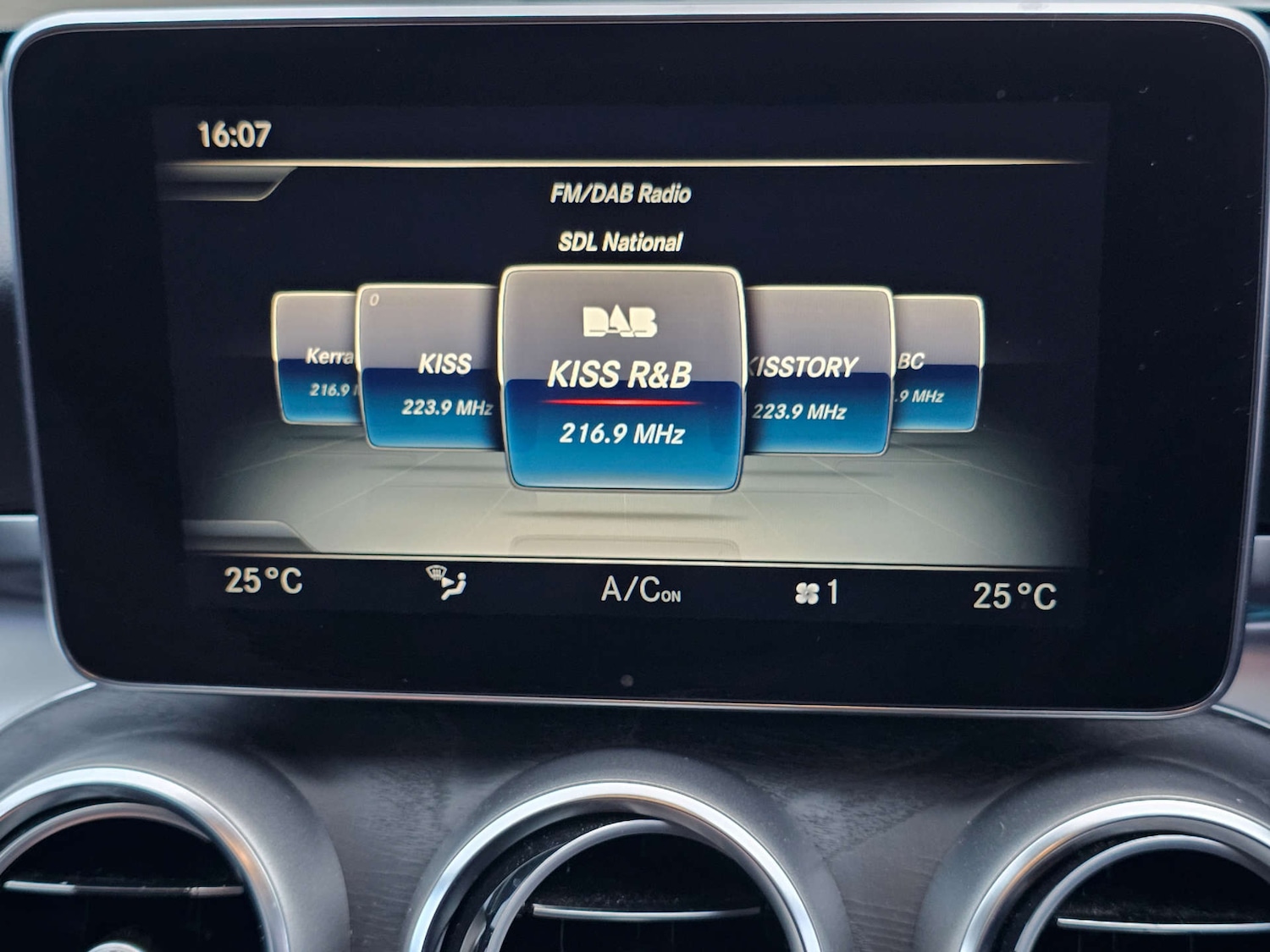 Used Mercedes-Benz C Class 2017 for sale - 77476424: Photo 42