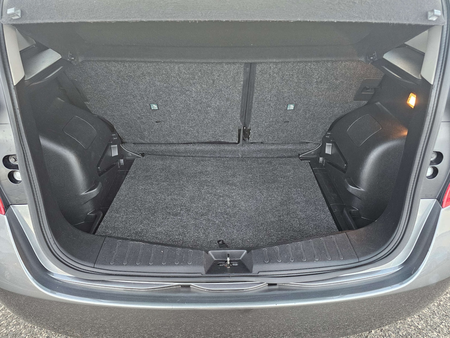 Used Nissan Note 2015 for sale - 76602073: Photo 27