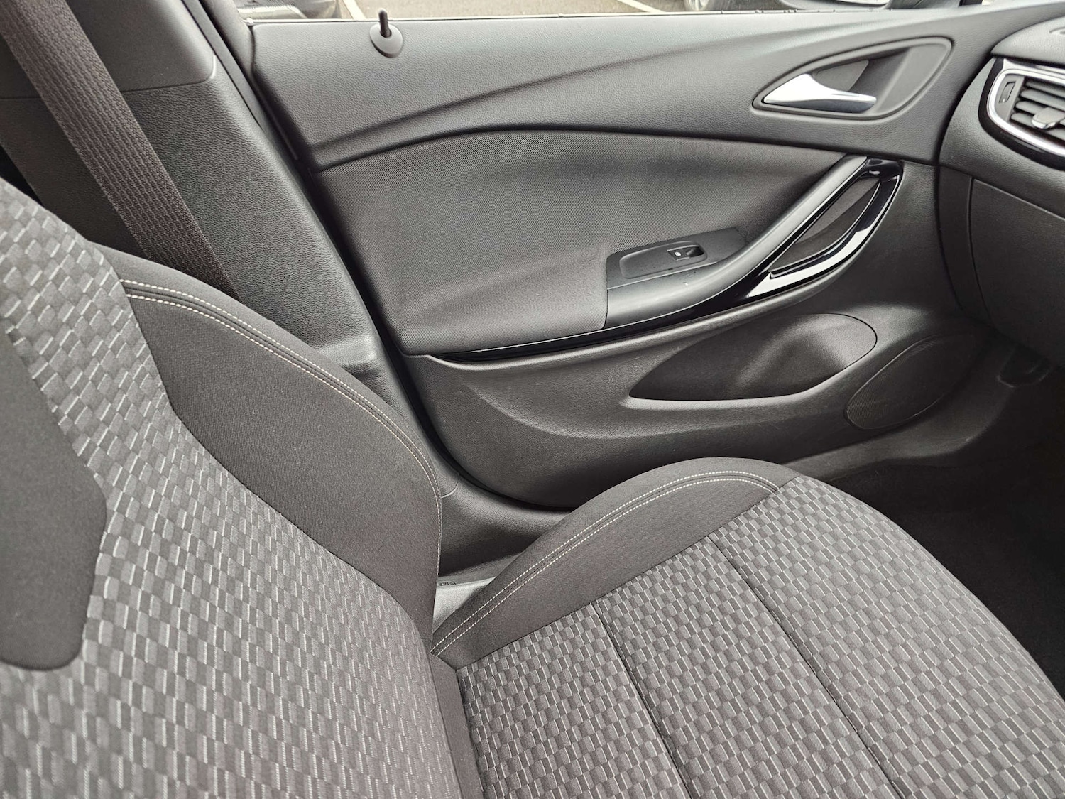 Used Vauxhall Astra 2016 for sale - 77065412: Photo 35