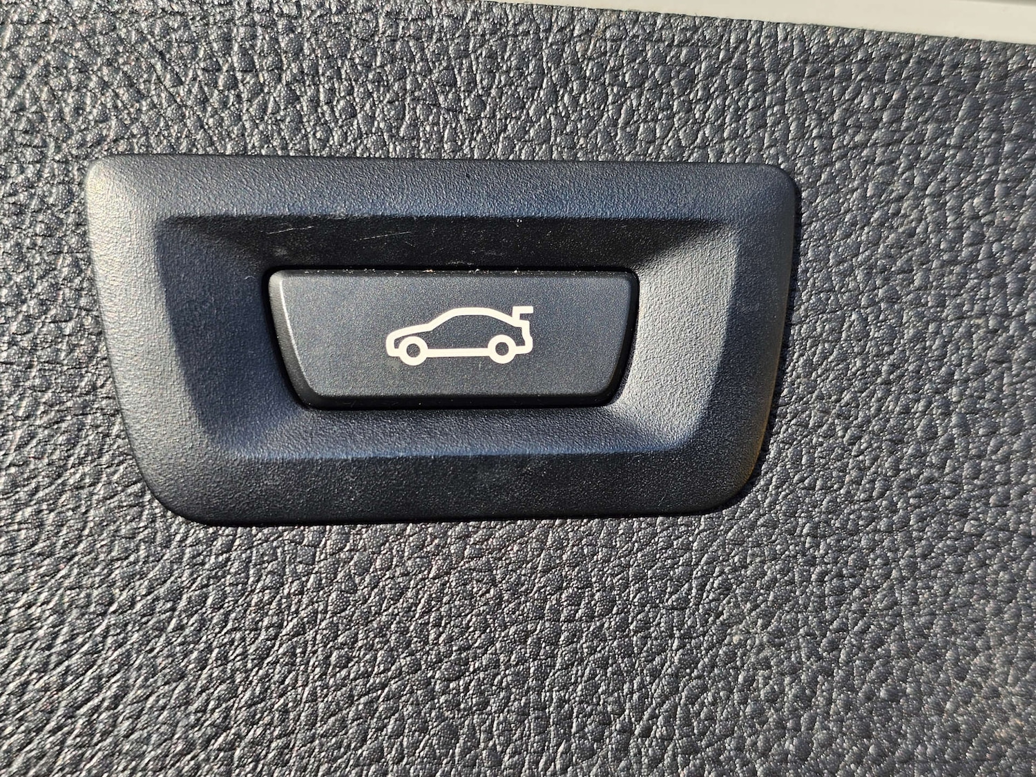 Used BMW 3 Series 2018 for sale - 77476427: Photo 33