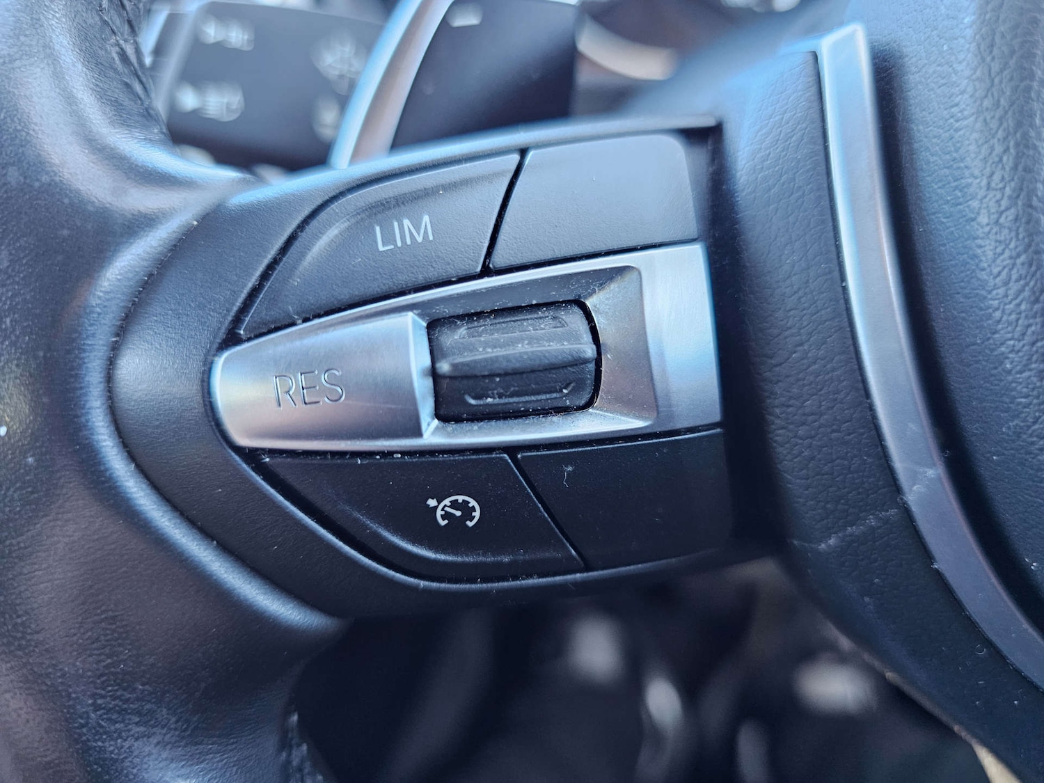 Used BMW 3 Series 2018 for sale - 77476427: Photo 46