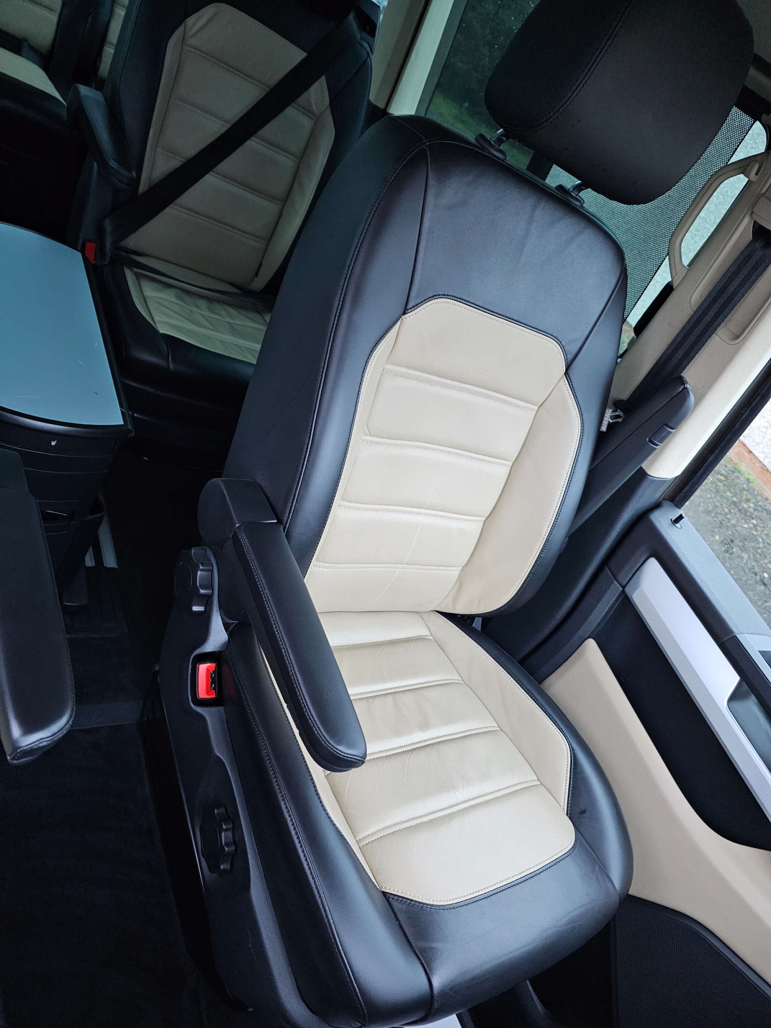 Used Volkswagen Caravelle 2017 for sale - 77301757: Photo 25