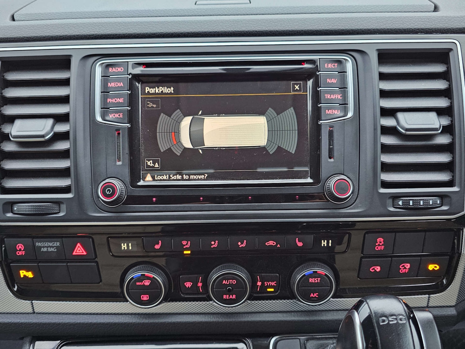 Used Volkswagen Caravelle 2017 for sale - 77301757: Photo 36