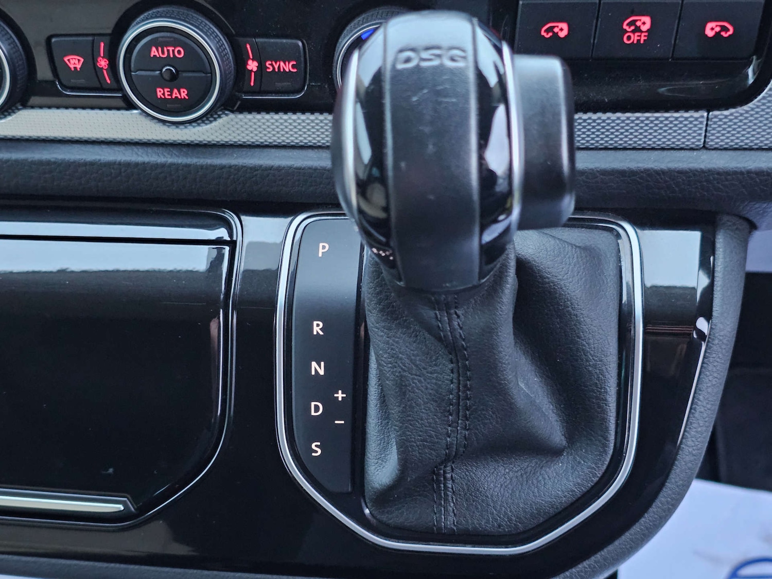 Used Volkswagen Caravelle 2017 for sale - 77301757: Photo 53