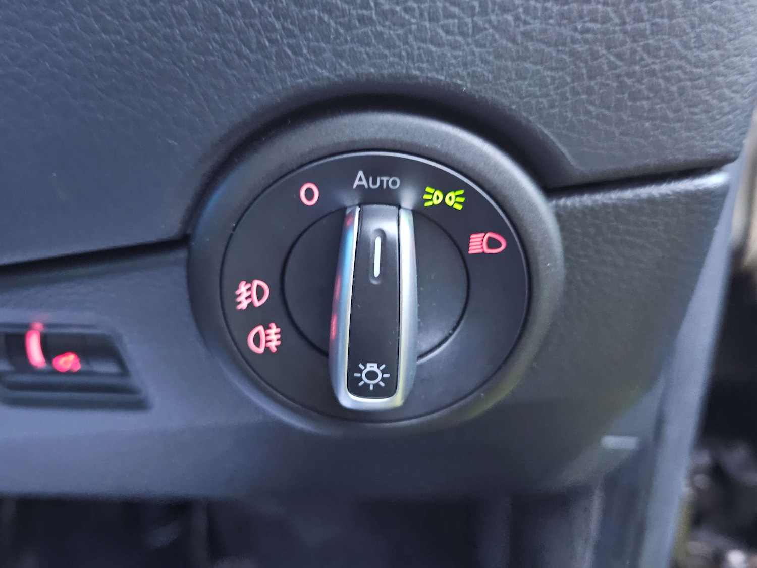 Used Volkswagen Caravelle 2017 for sale - 77301757: Photo 56