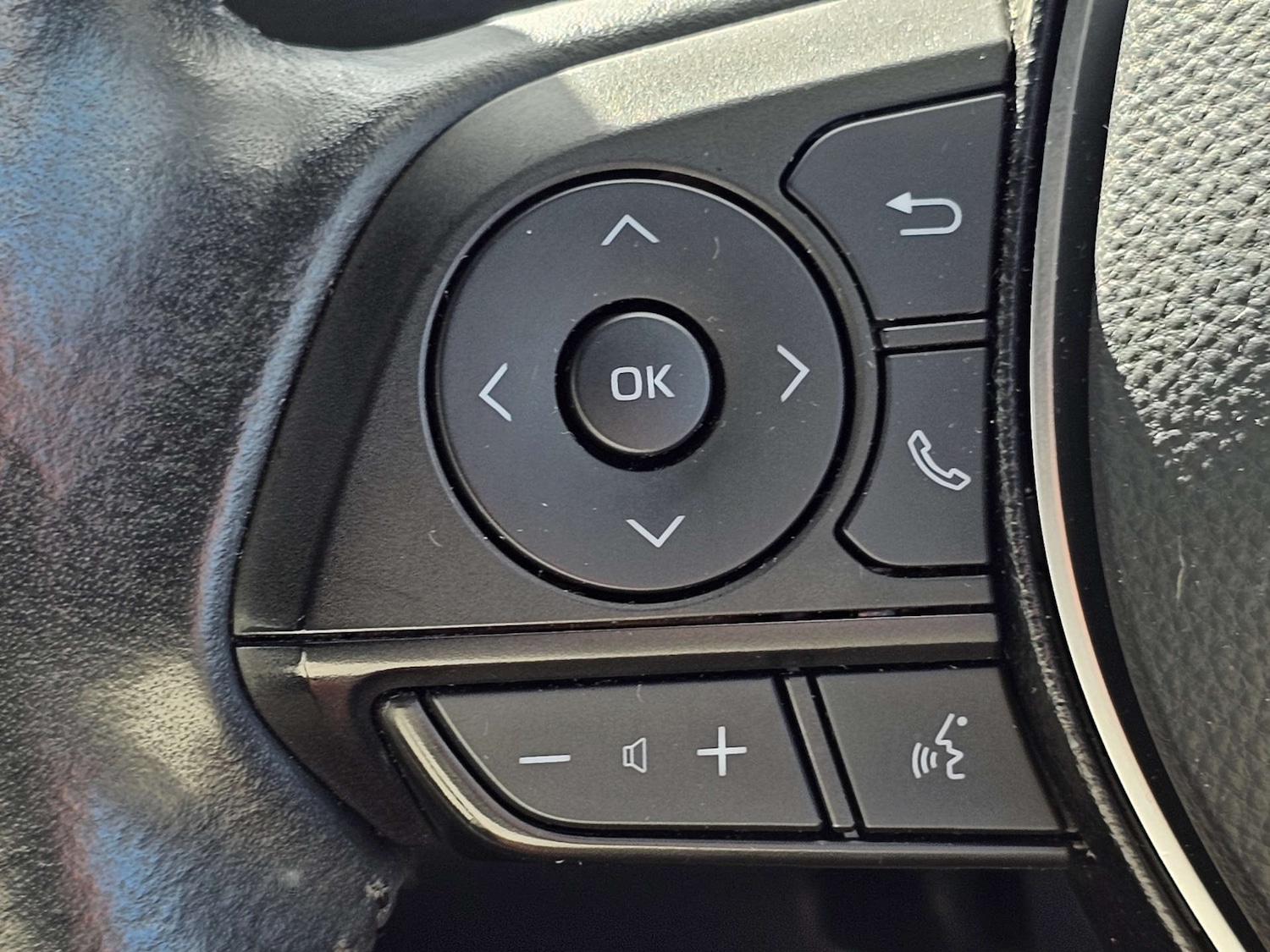 Used Toyota Corolla 2021 for sale - 75973322: Photo 36