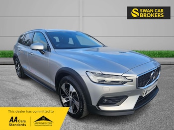 Used Volvo V60 2020 for sale - 79469300: Photo