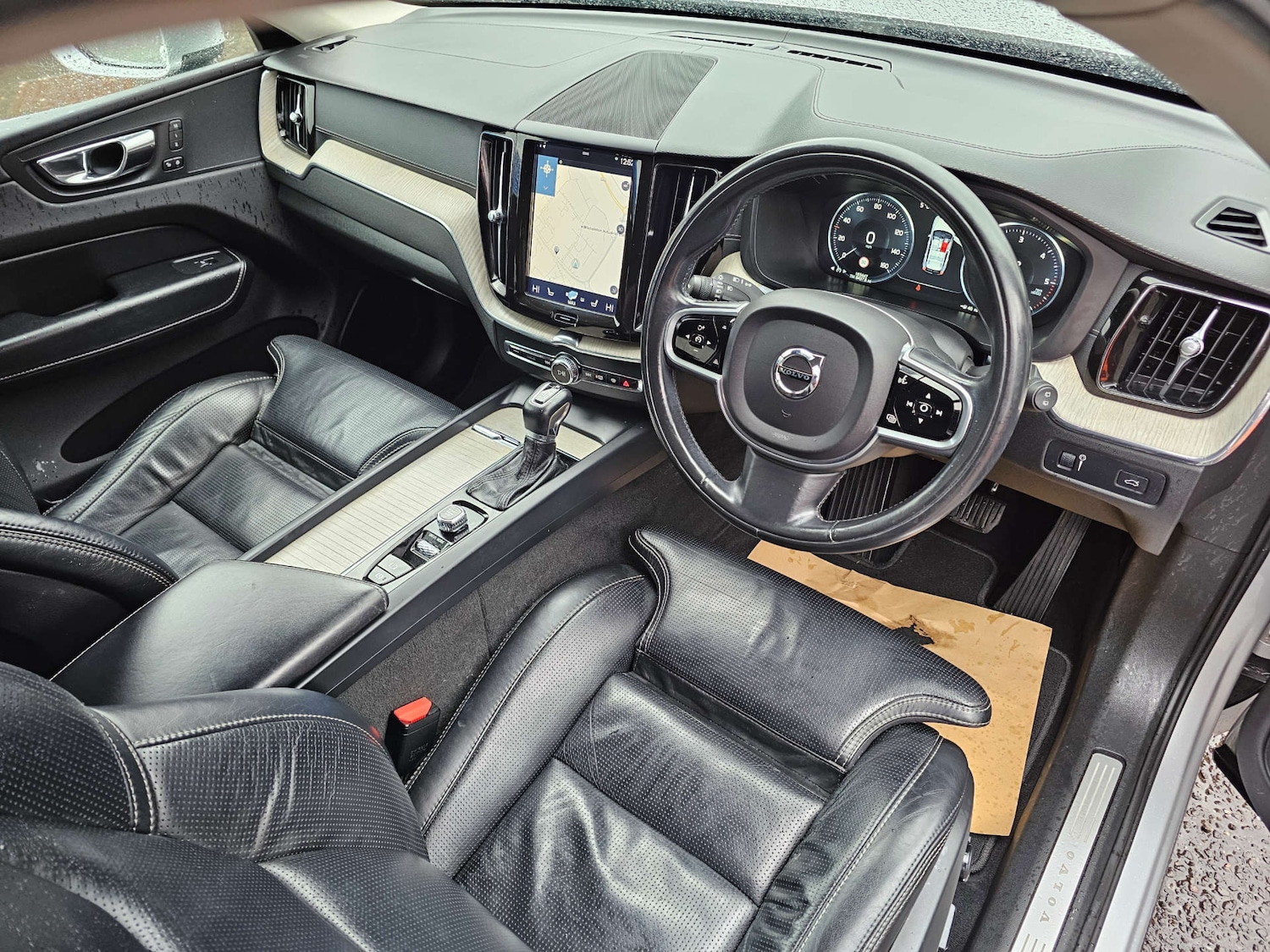 Used Volvo XC60 2017 for sale - 77523396: Photo 18