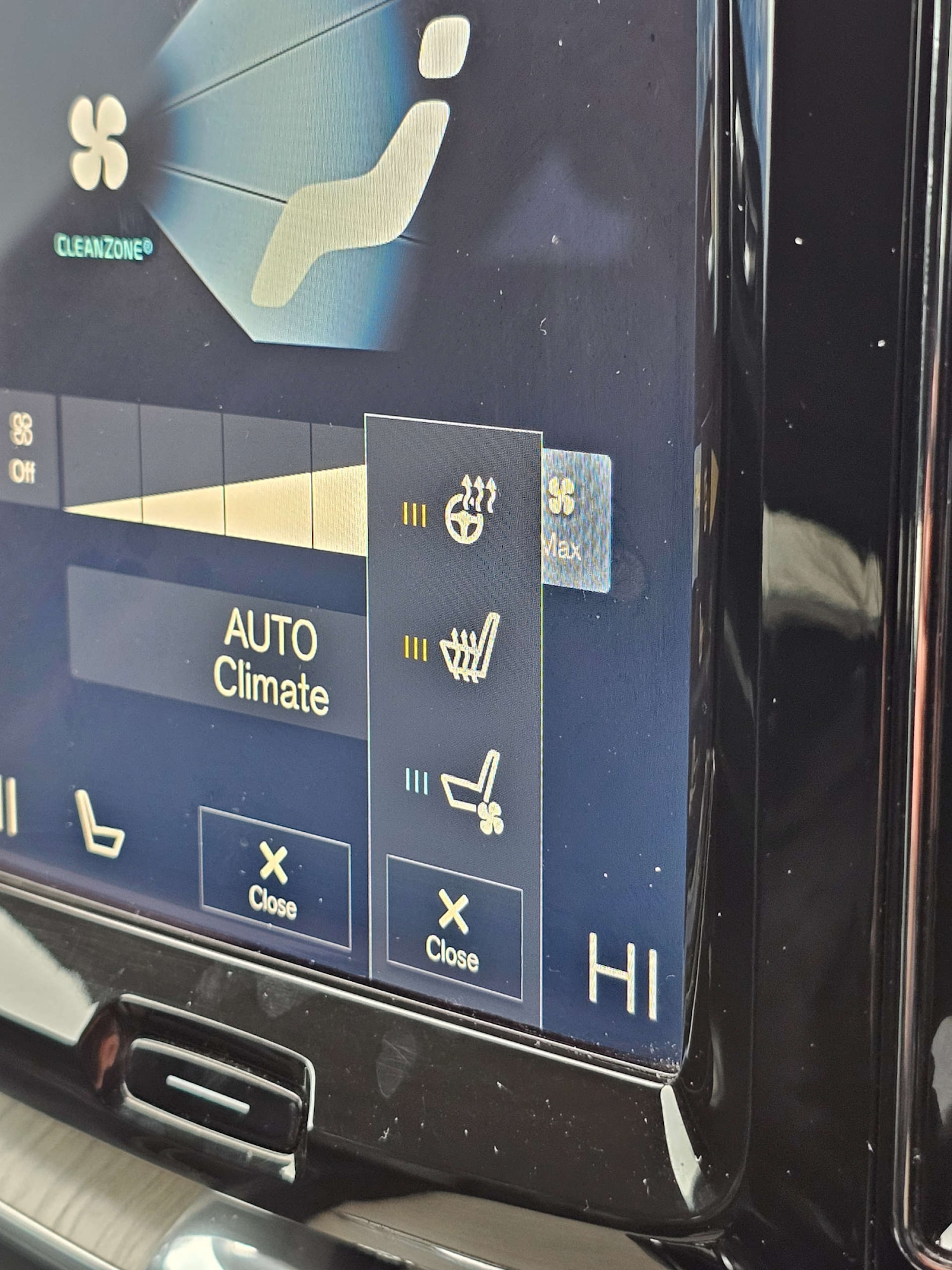 Used Volvo XC60 2017 for sale - 77523396: Photo 31