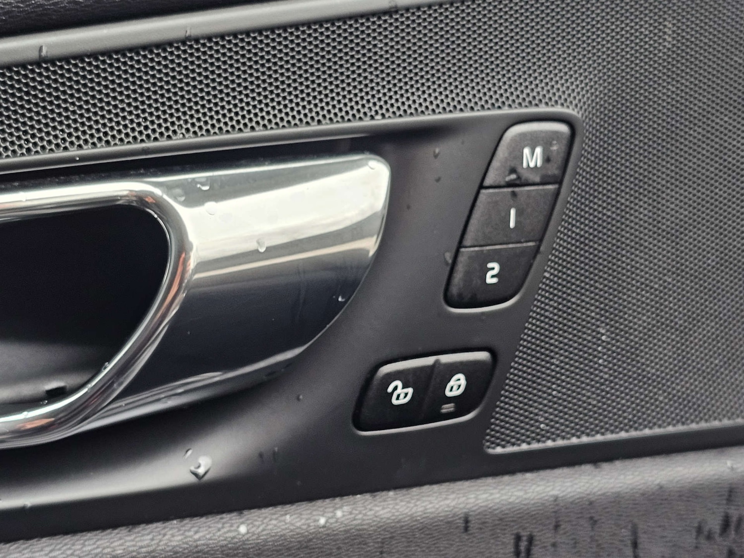 Used Volvo XC60 2017 for sale - 77523396: Photo 54