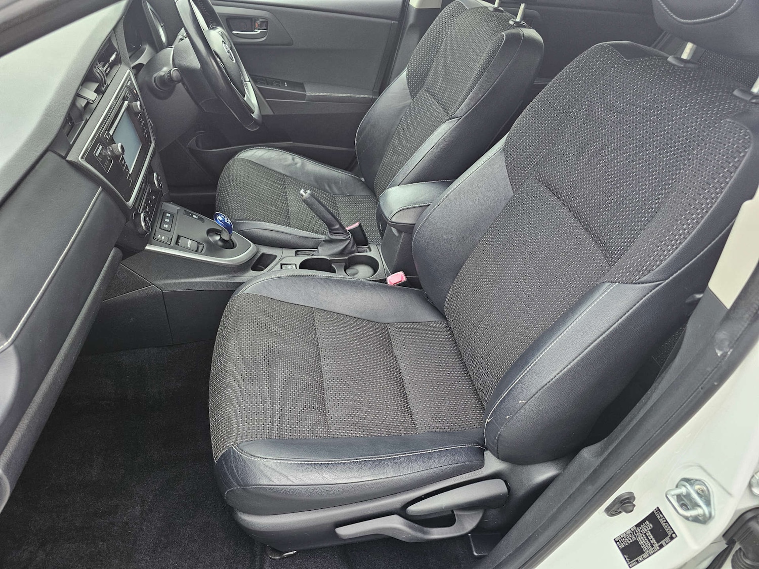 Used Toyota Auris 2015 for sale - 76198696: Photo 23