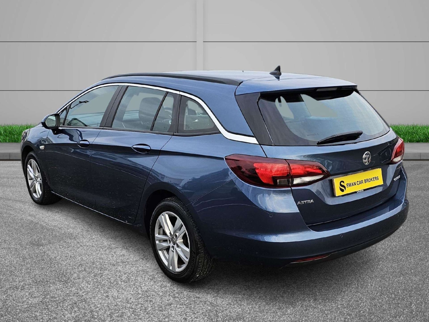 Used Vauxhall Astra 2017 for sale - 76971076: Photo 3