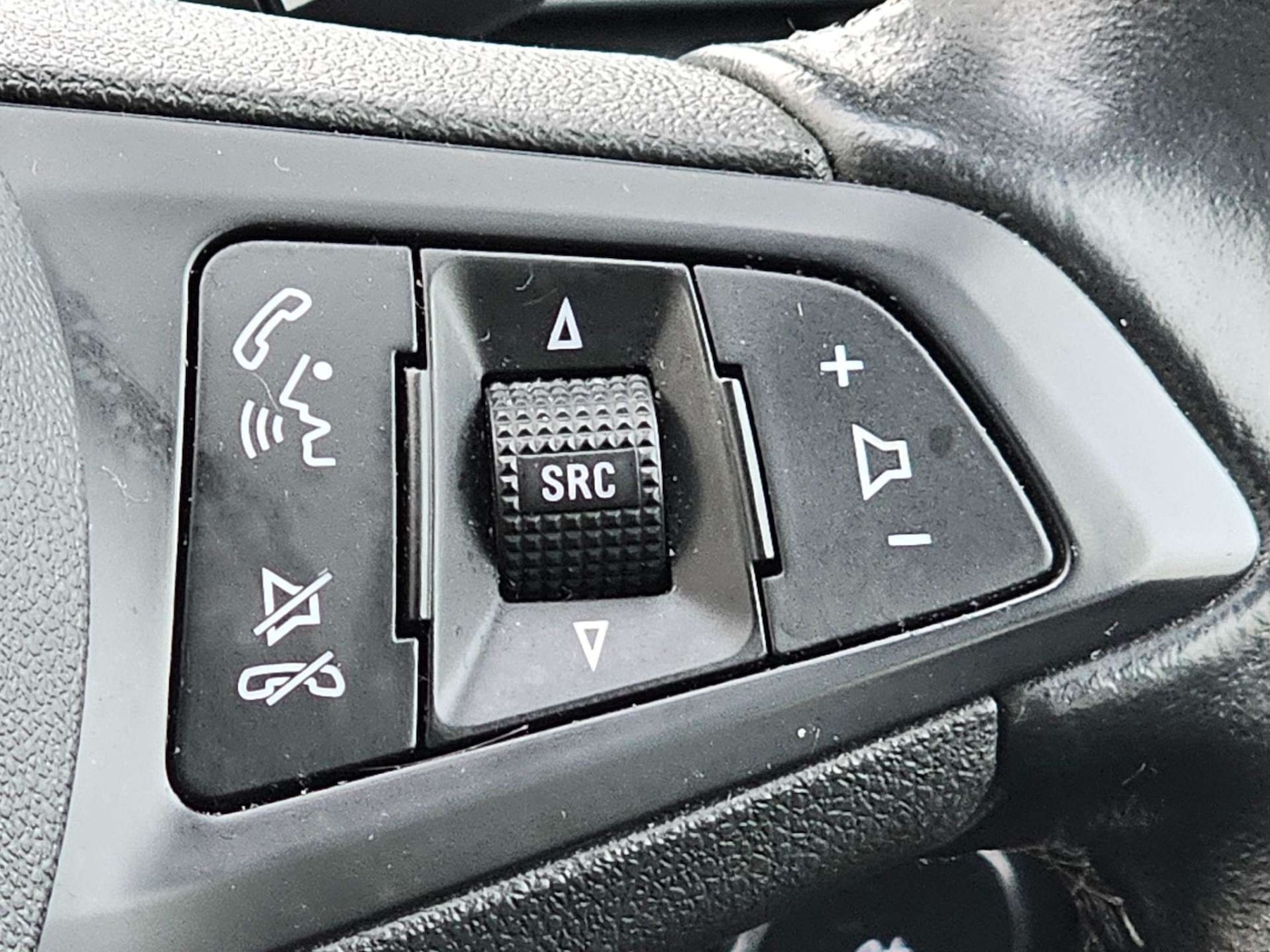 Used Vauxhall Astra 2017 for sale - 76971076: Photo 33