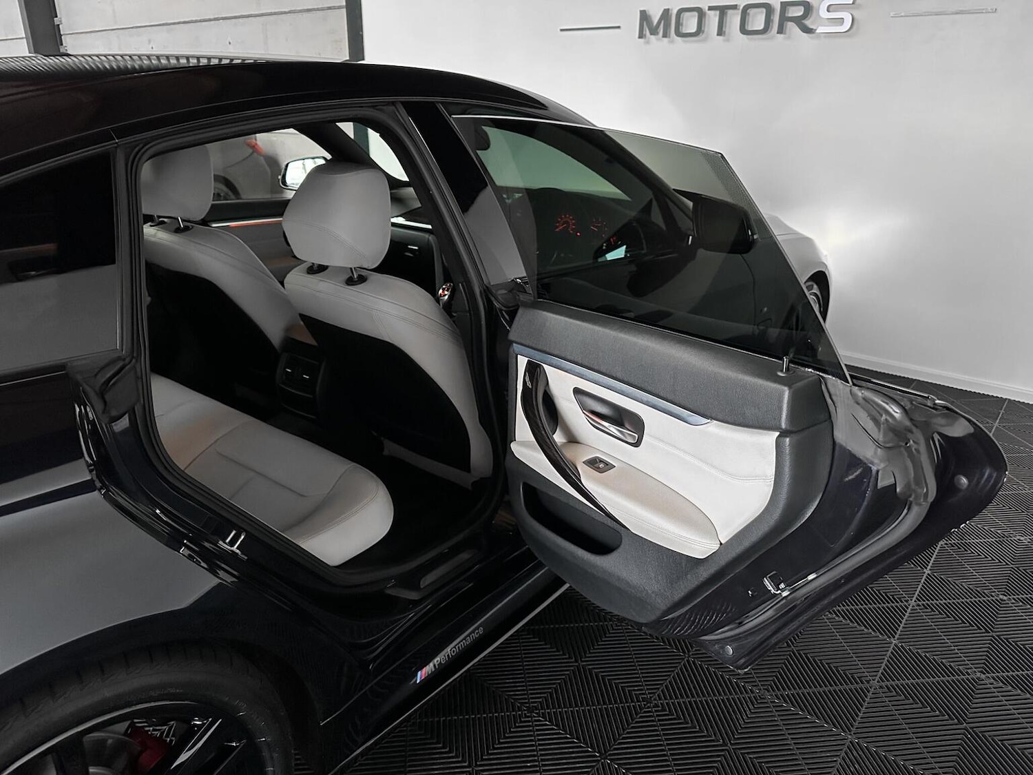 Used BMW 4 Series 2016 for sale - 77385216: Photo 39