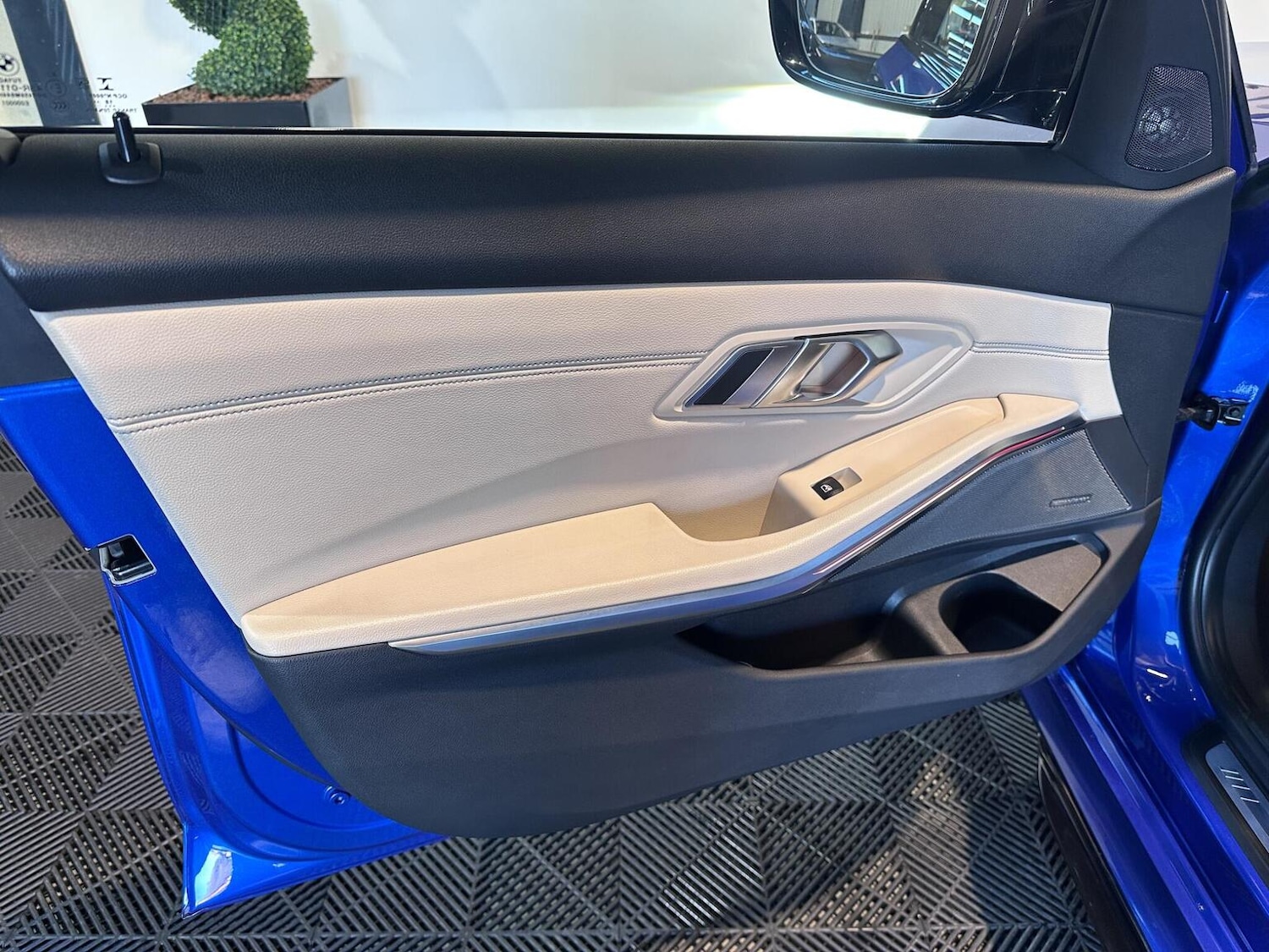 Used BMW 3 Series 2019 for sale - 76588468: Photo 39