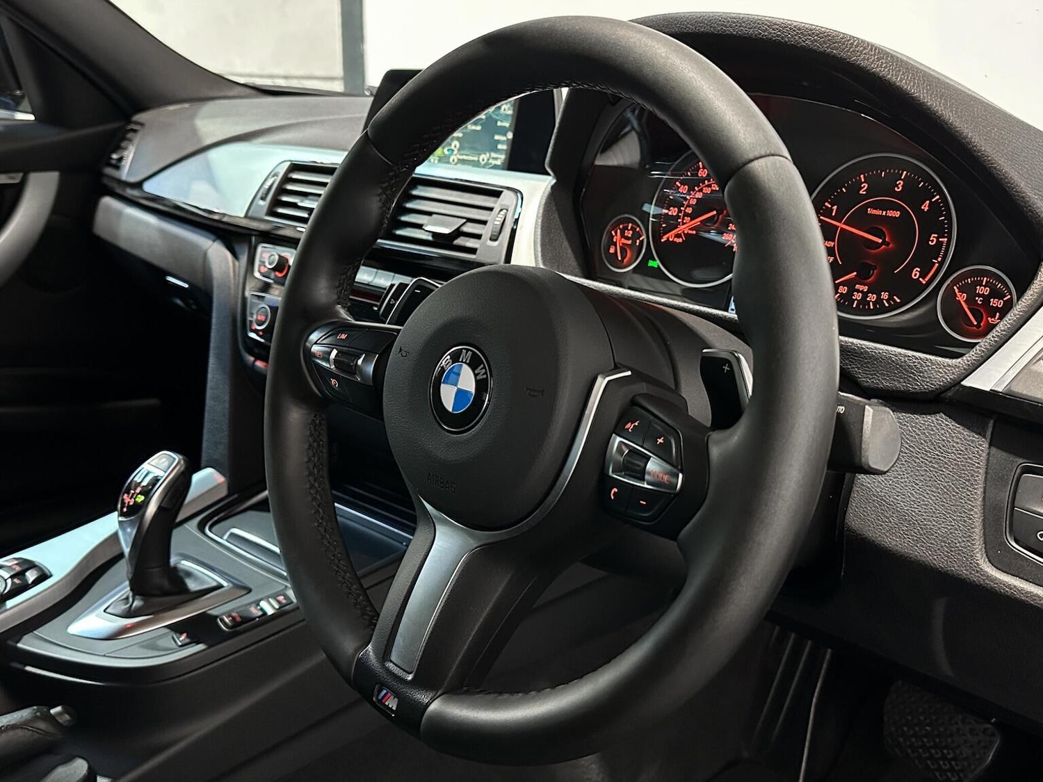 Used BMW 3 Series 2017 for sale - 76712634: Photo 3