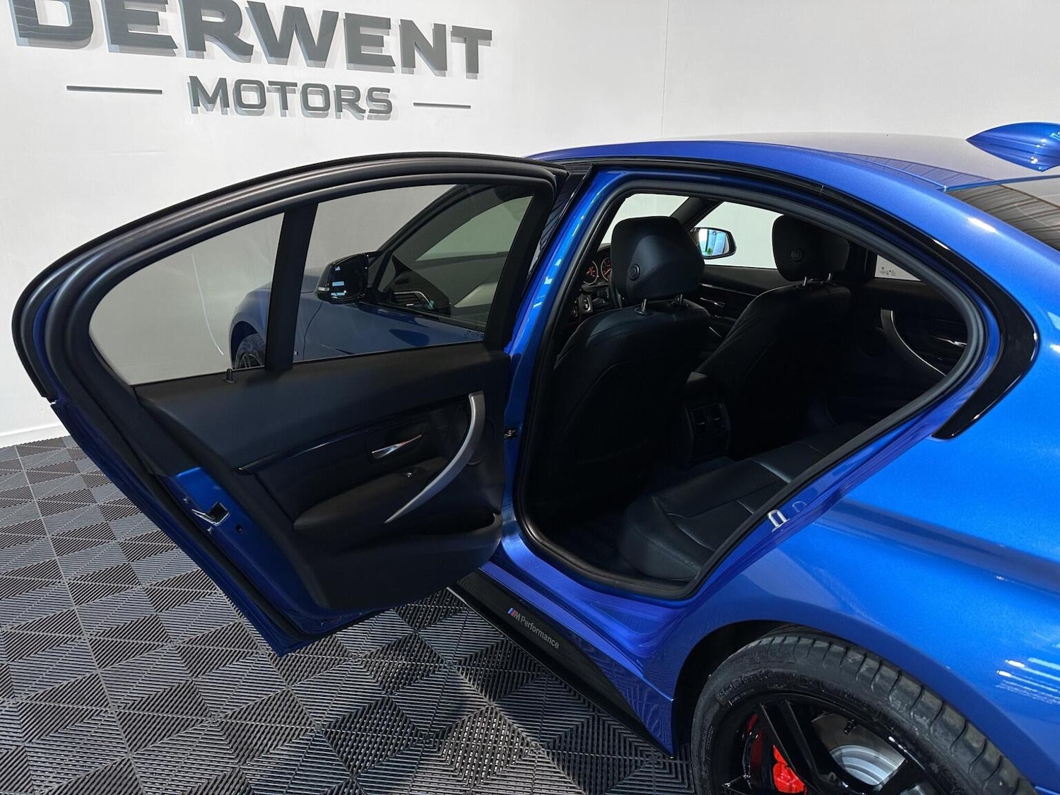 Used BMW 3 Series 2017 for sale - 76712634: Photo 37