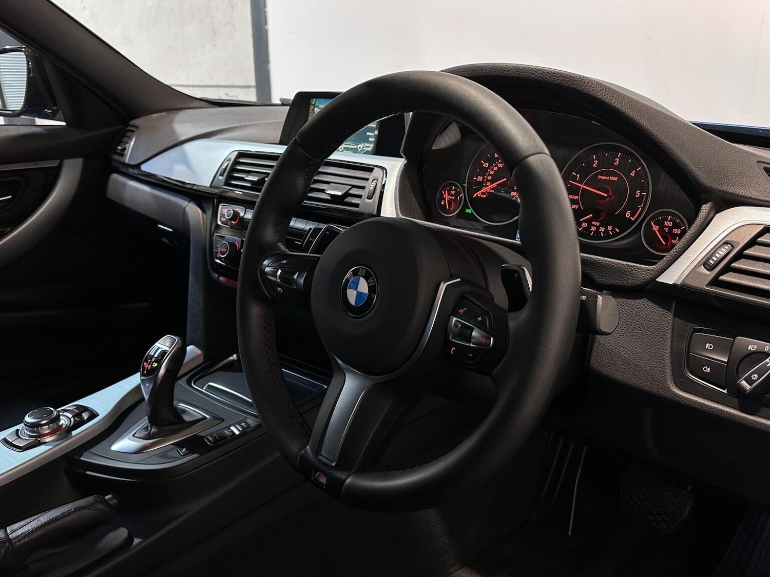 Used BMW 3 Series 2017 for sale - 76712634: Photo 43