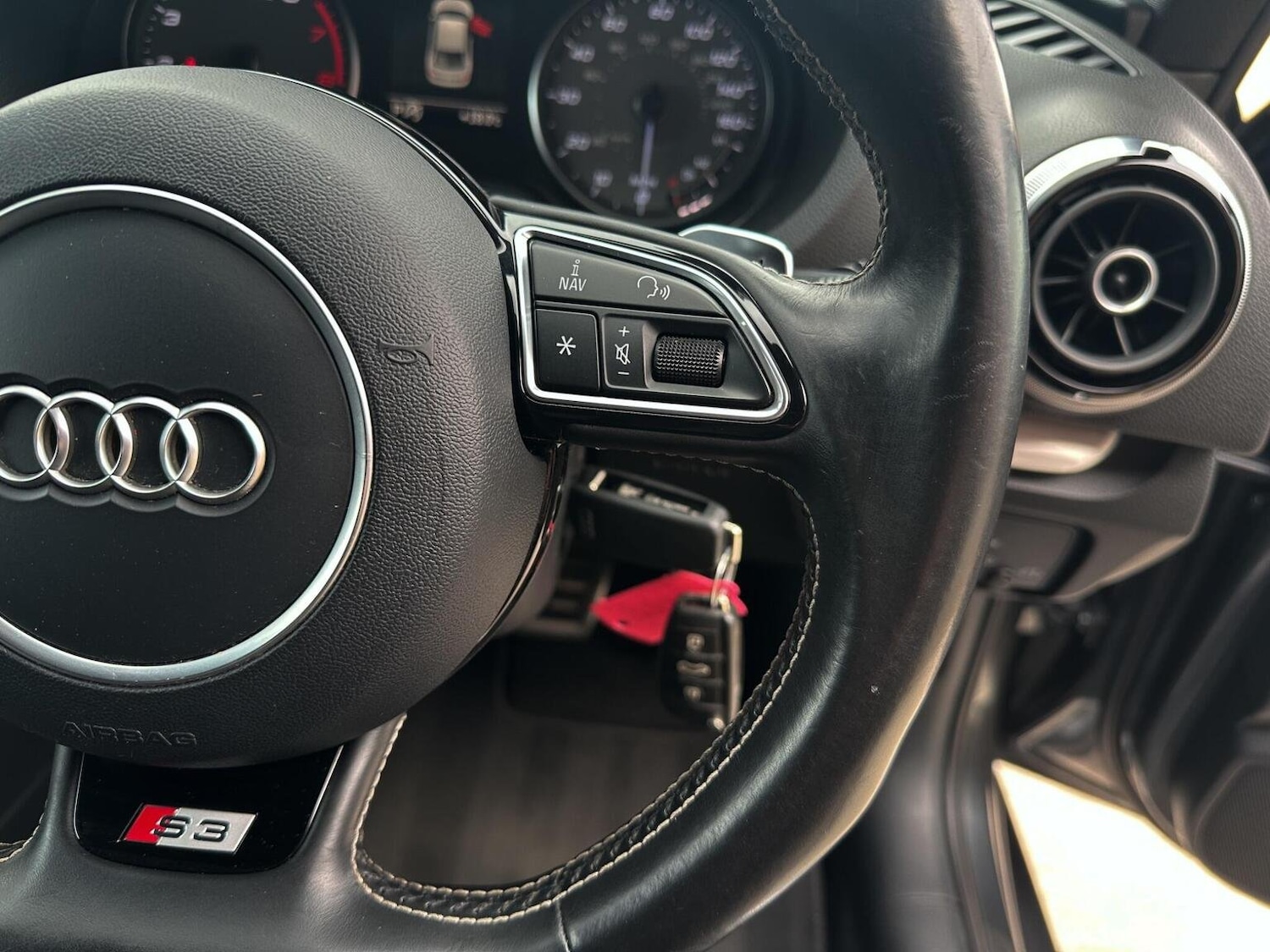 Used Audi S3 2015 for sale - 76374225: Photo 32