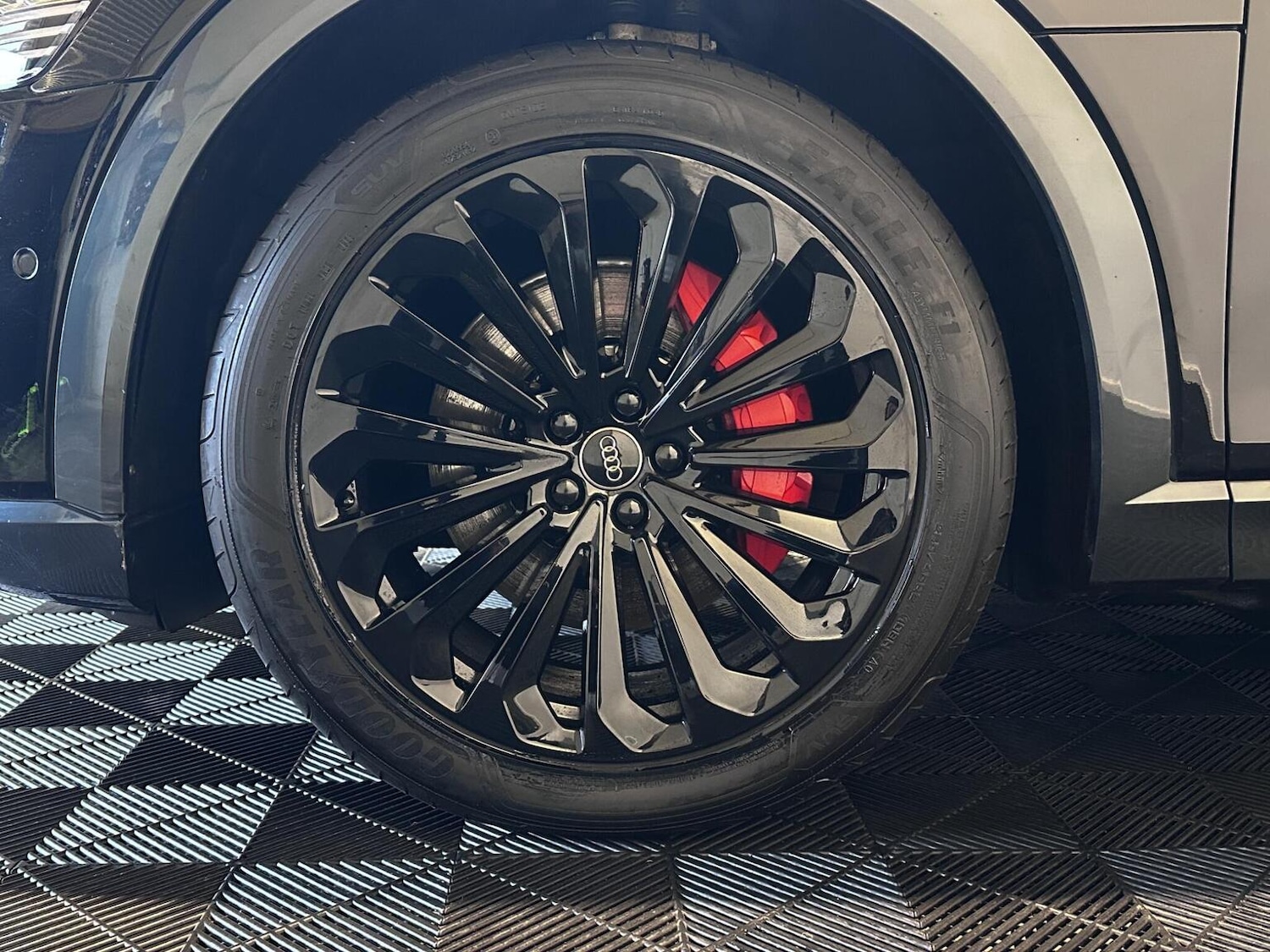 Used Audi e-tron 2019 for sale - 76769482: Photo 51