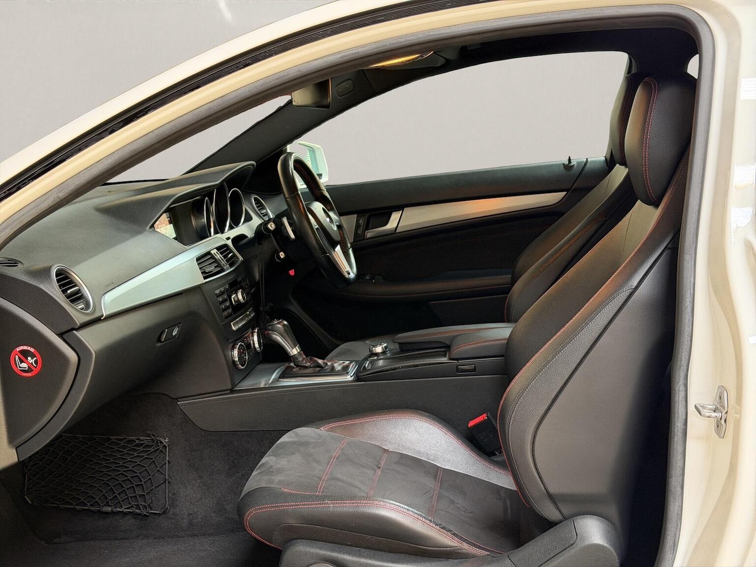 Used Mercedes-Benz C Class 2013 for sale - 78213599: Photo 23