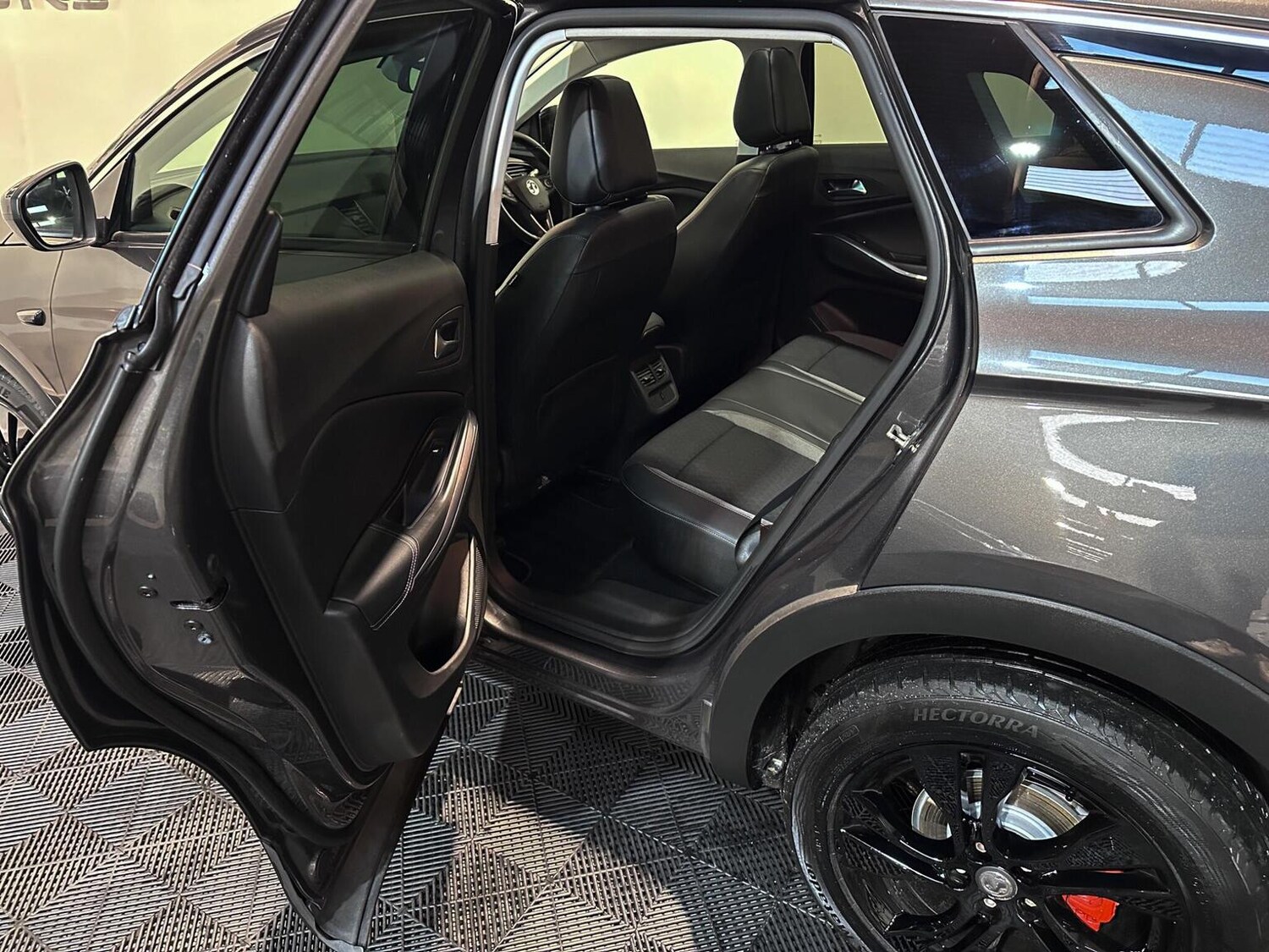 Used Vauxhall Grandland X 2018 for sale - 76088642: Photo 38