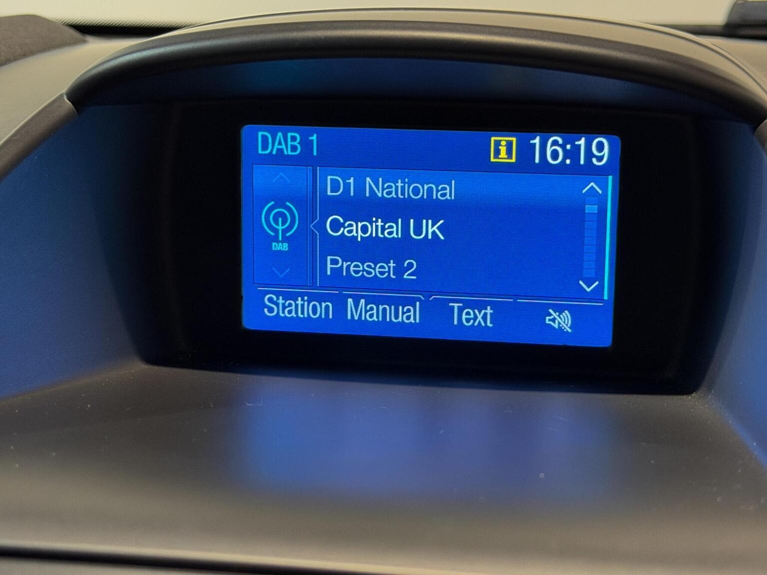 Used Ford Fiesta 2017 for sale - 77635365: Photo 44