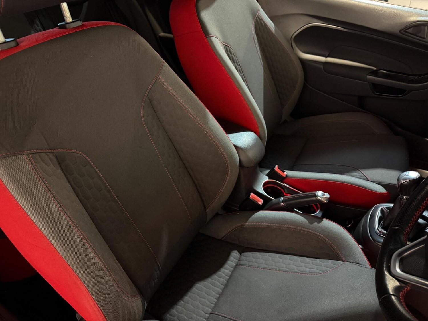 Used Ford Fiesta 2017 for sale - 77635365: Photo 9