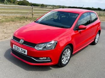 Used Volkswagen Polo 2015 for sale - 79202456: Photo